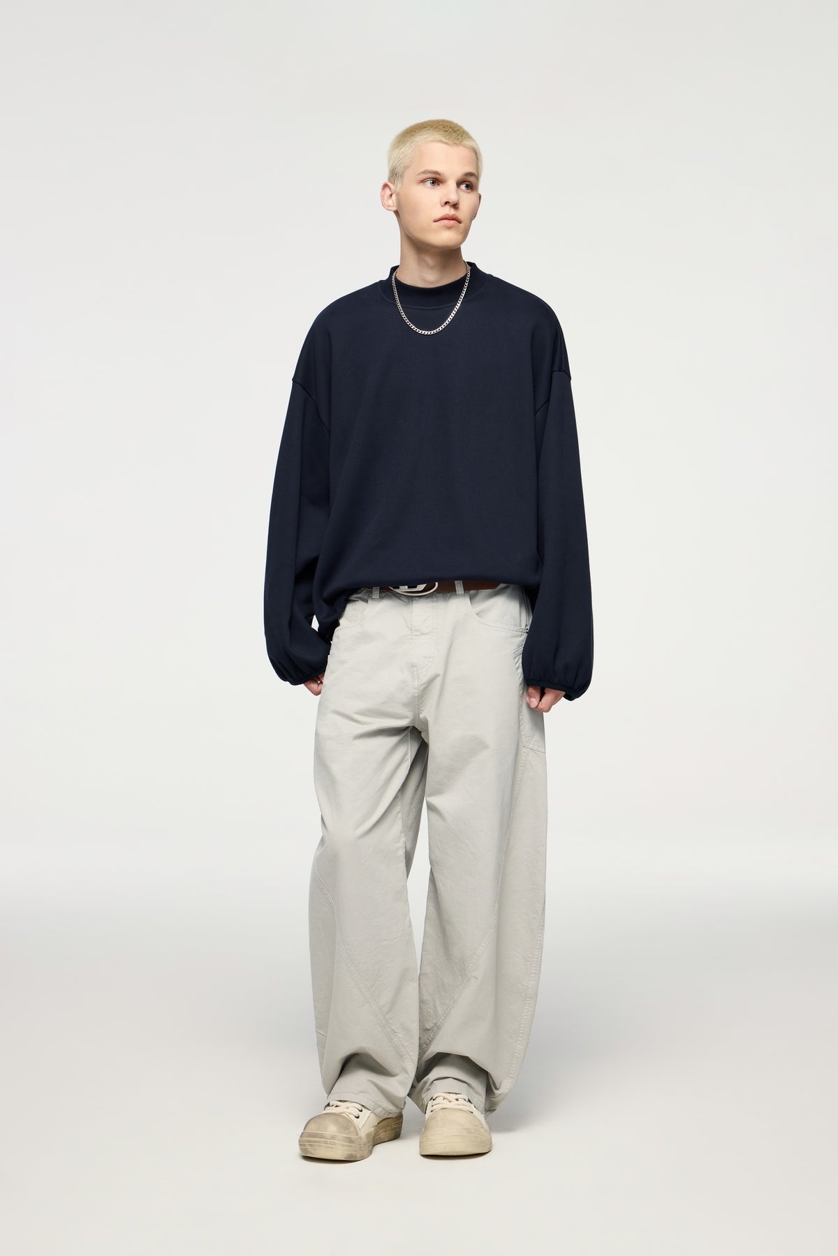 OLA FAN Fleece-Lined Oversized Crewneck Sweatshirt