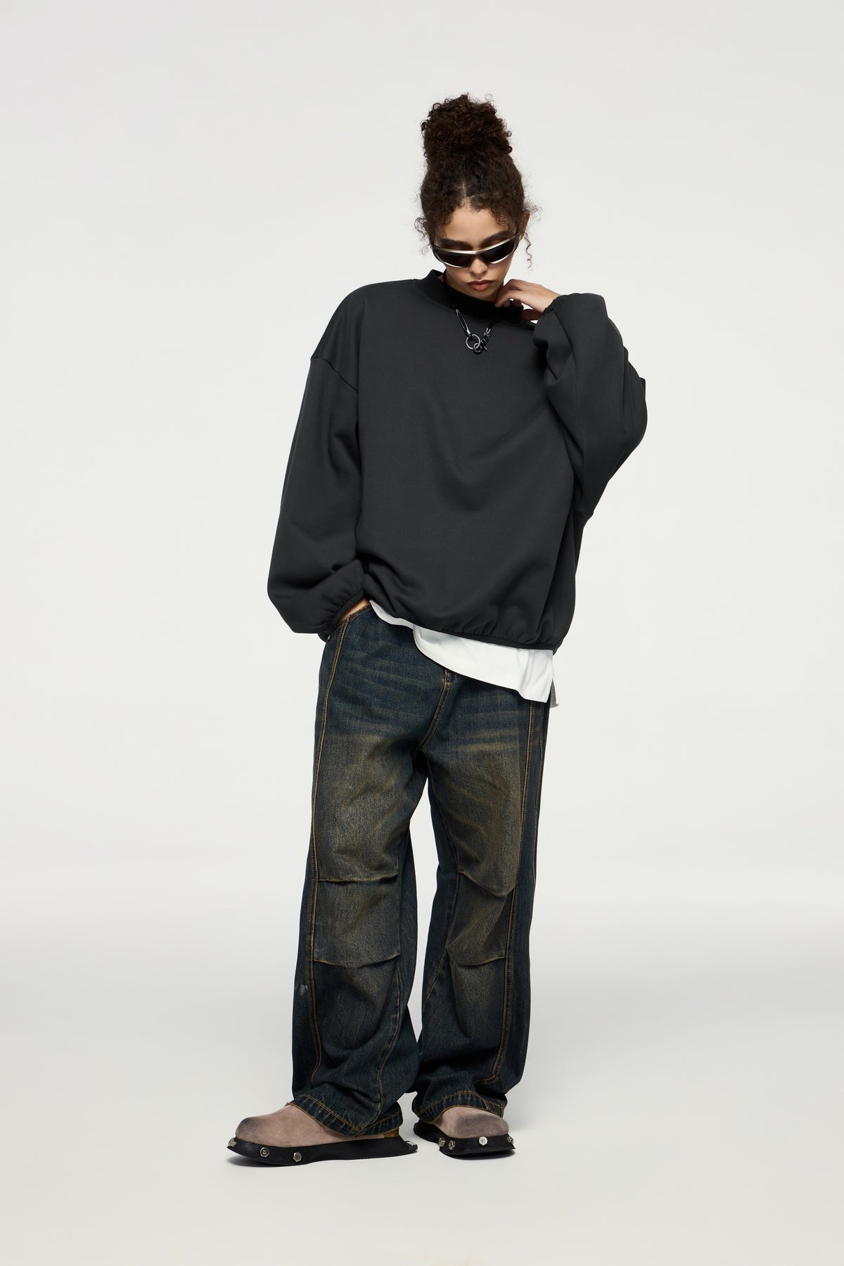 OLA FAN Fleece-Lined Oversized Crewneck Sweatshirt