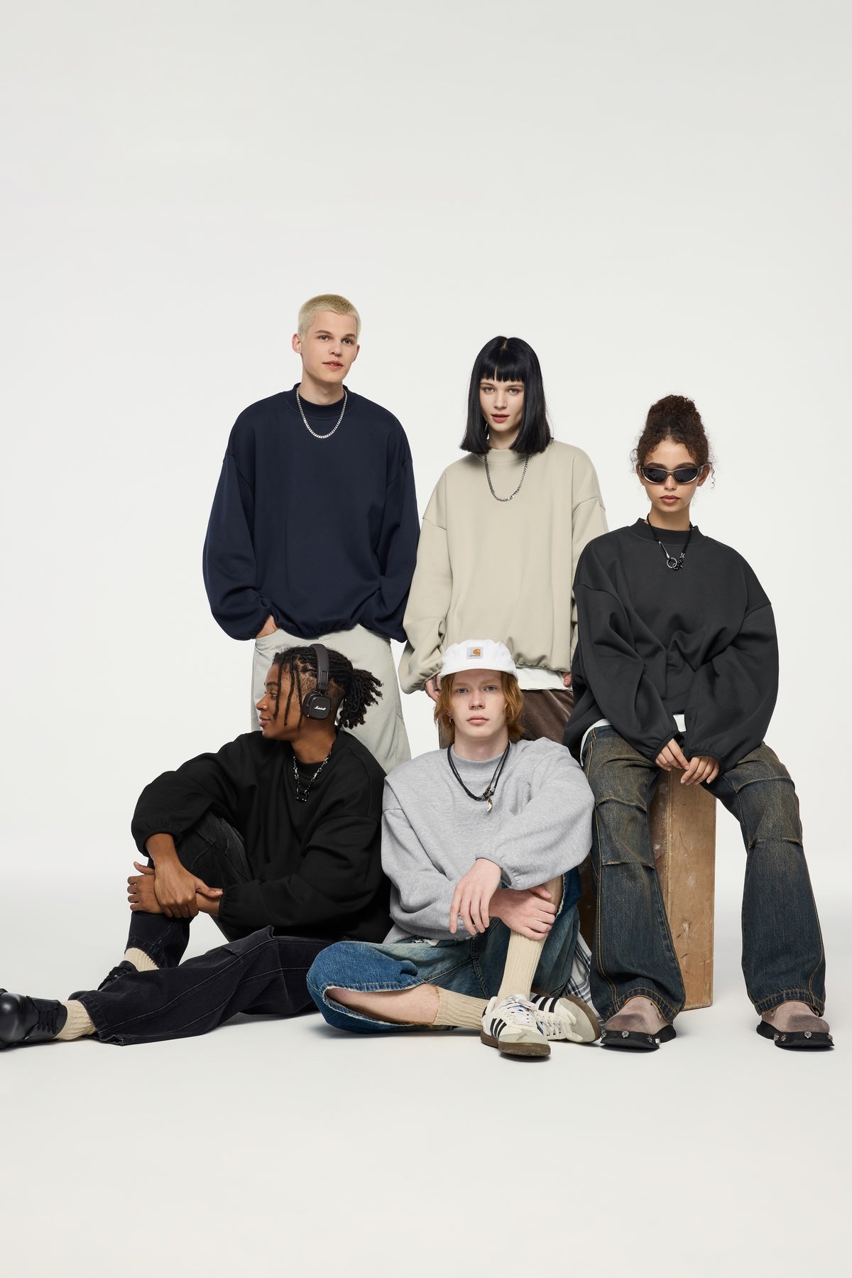 OLA FAN Fleece-Lined Oversized Crewneck Sweatshirt