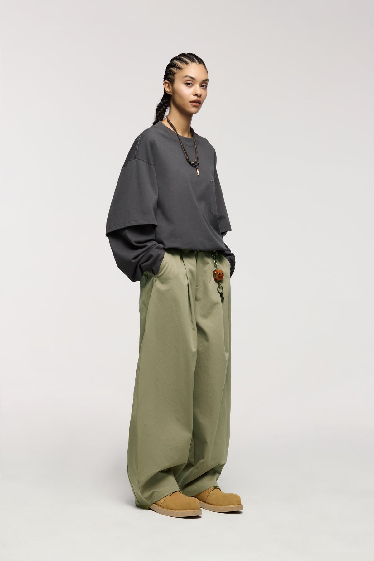 Curved Blade Stretch Pleated Cargo Pants