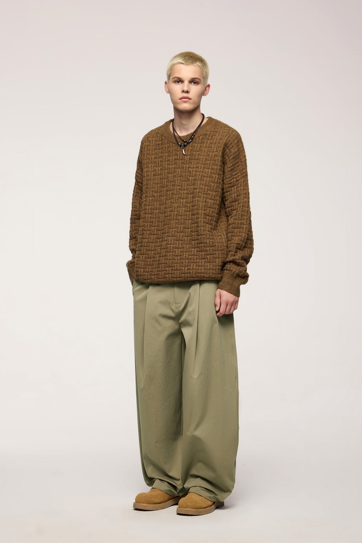 Curved Blade Stretch Pleated Cargo Pants