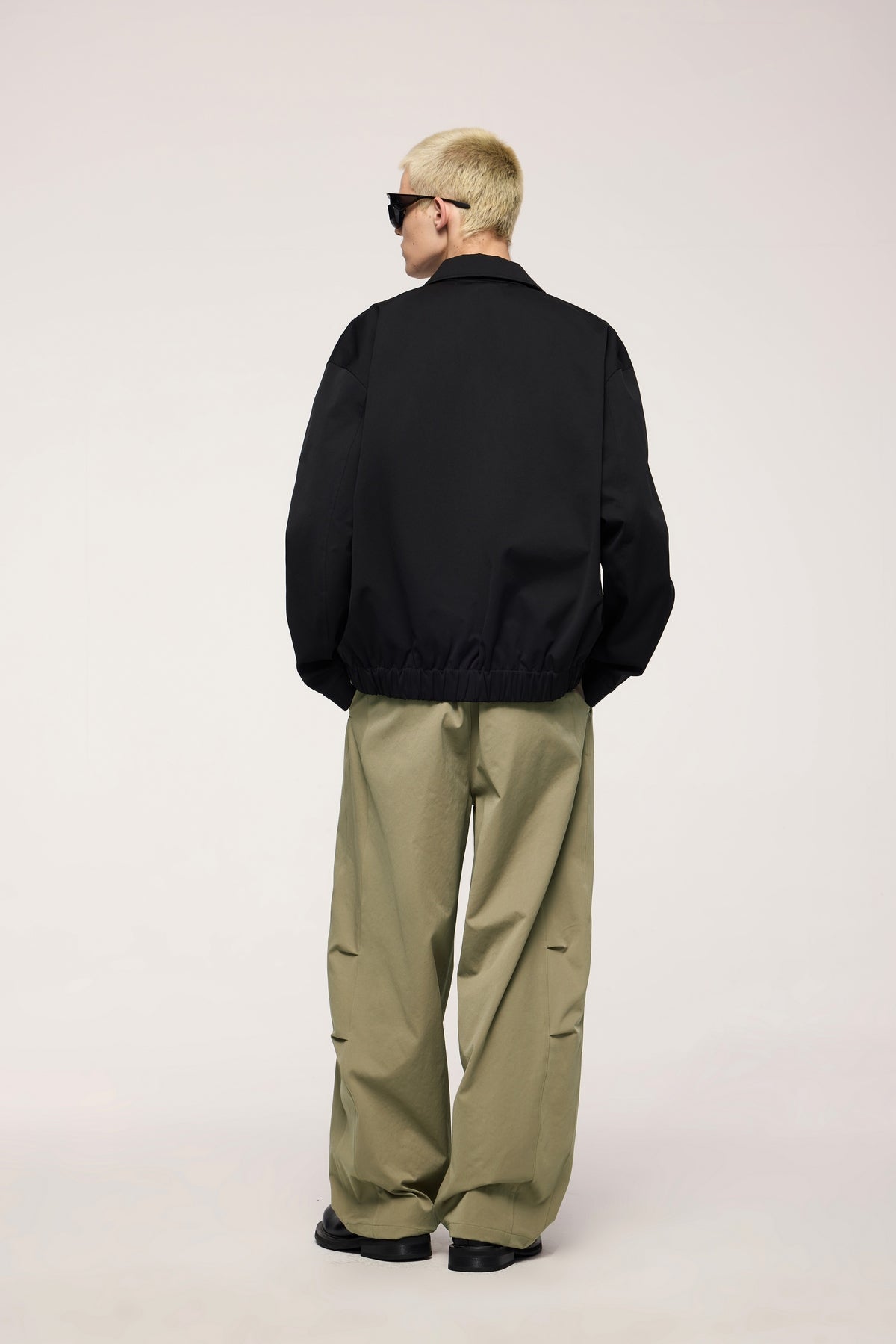 Curved Blade Stretch Pleated Cargo Pants