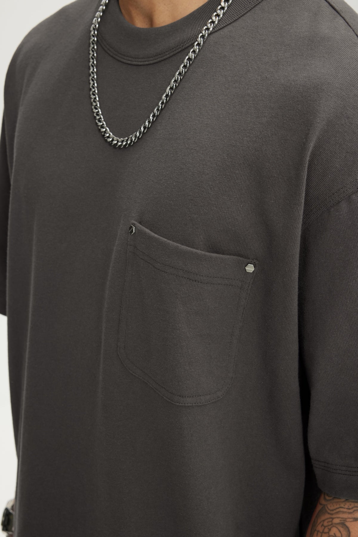 Linen Cotton Oversized Tee with Rivet Pocket-OLA FAN-grayish brown-close-shot