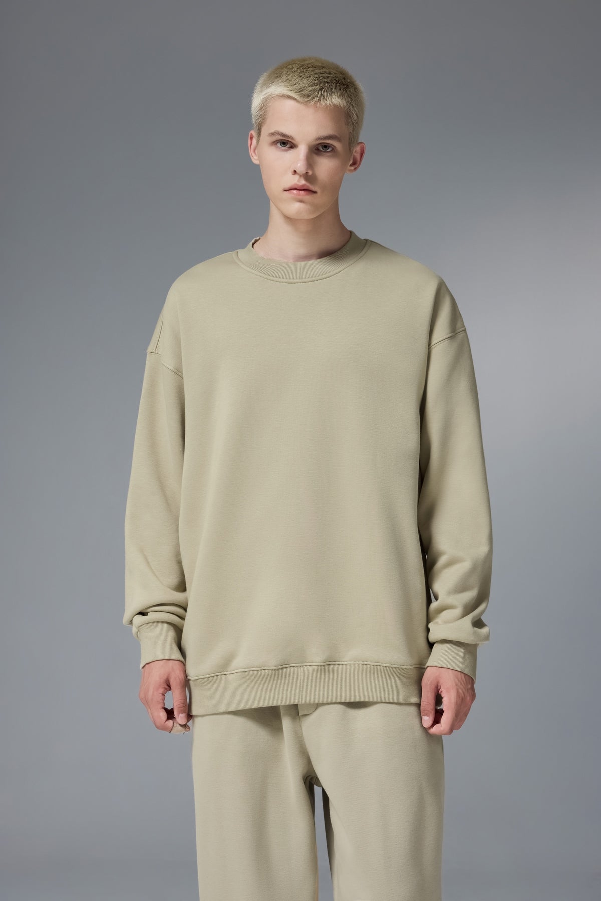OLA FAN Soft Fleece Crewneck Sweatshirt Light Khaki Male Half-body