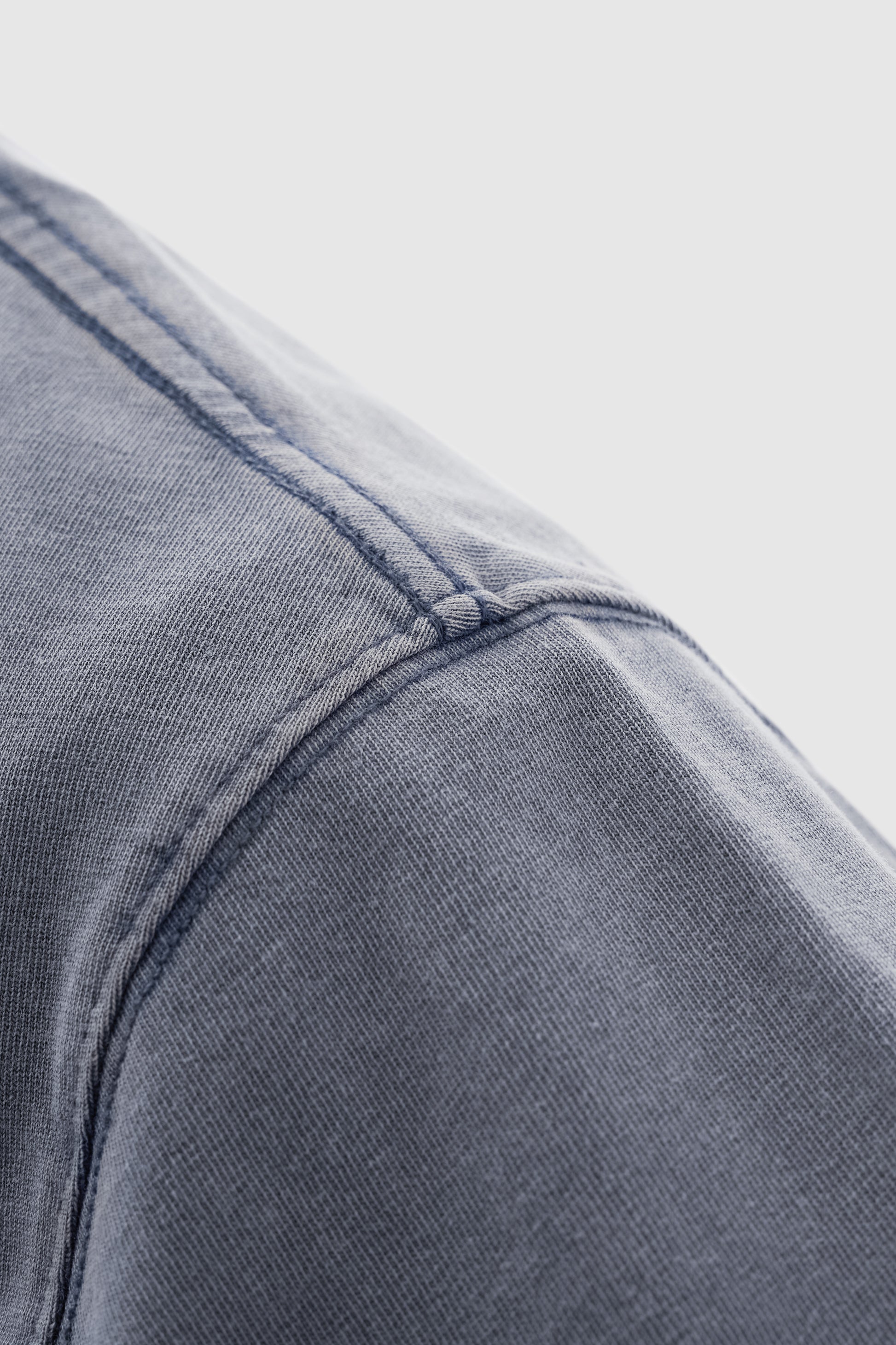Ola fan Heavy Cotton Oversize Washed T-Shirt material detail close shot