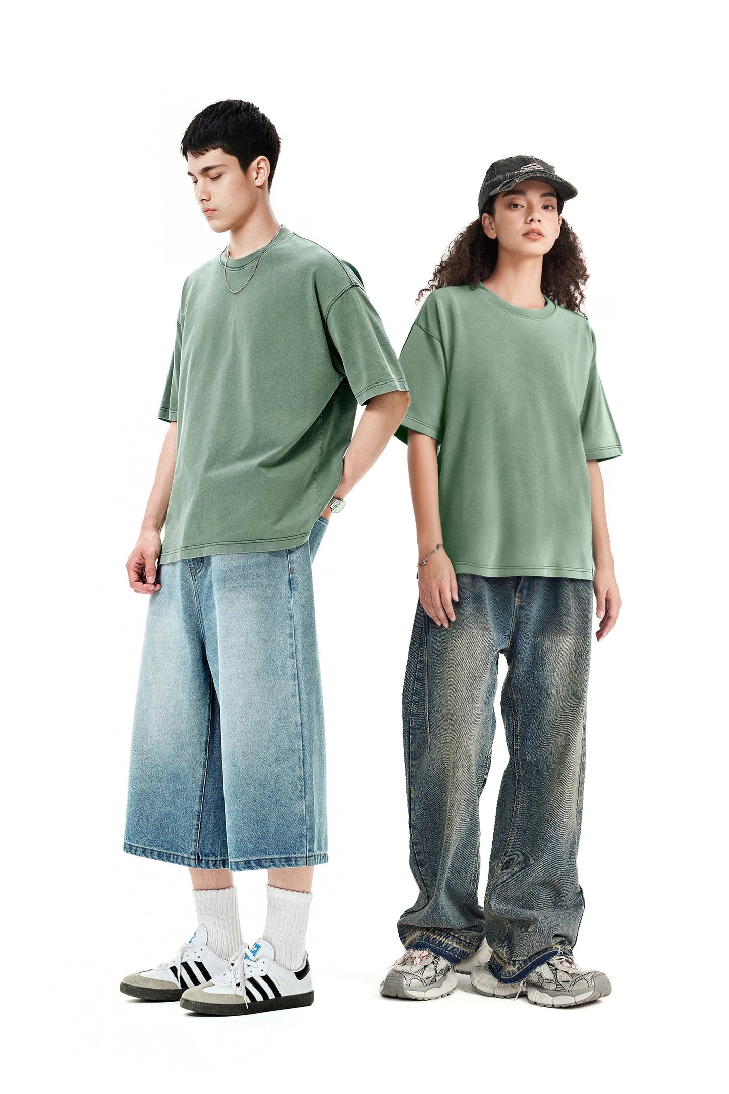 Ola fan grass green Heavy Cotton Oversize Washed T-Shirt full side view