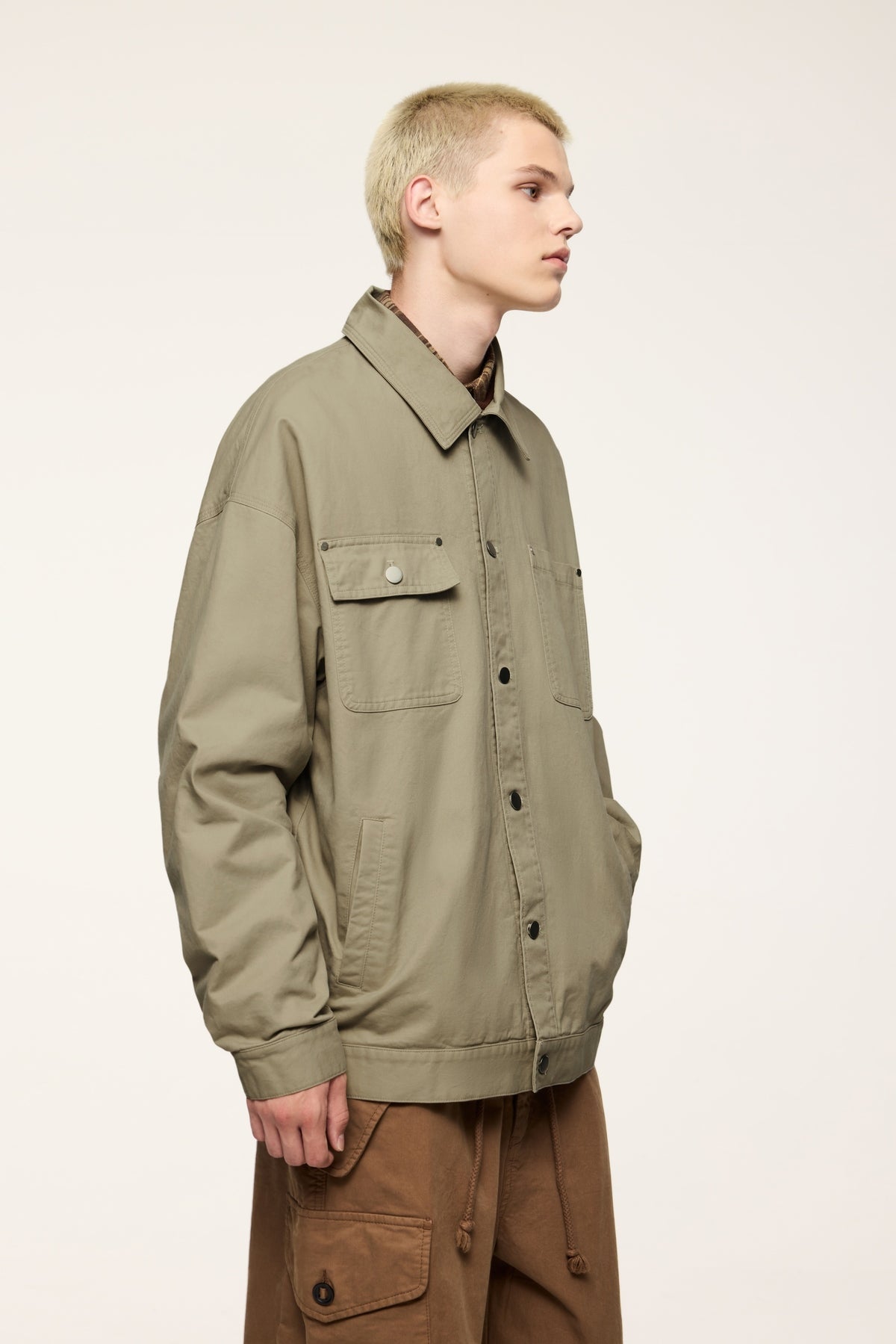 Unisex Minimalist Oversized Cargo Jacket with Front Pockets khaki